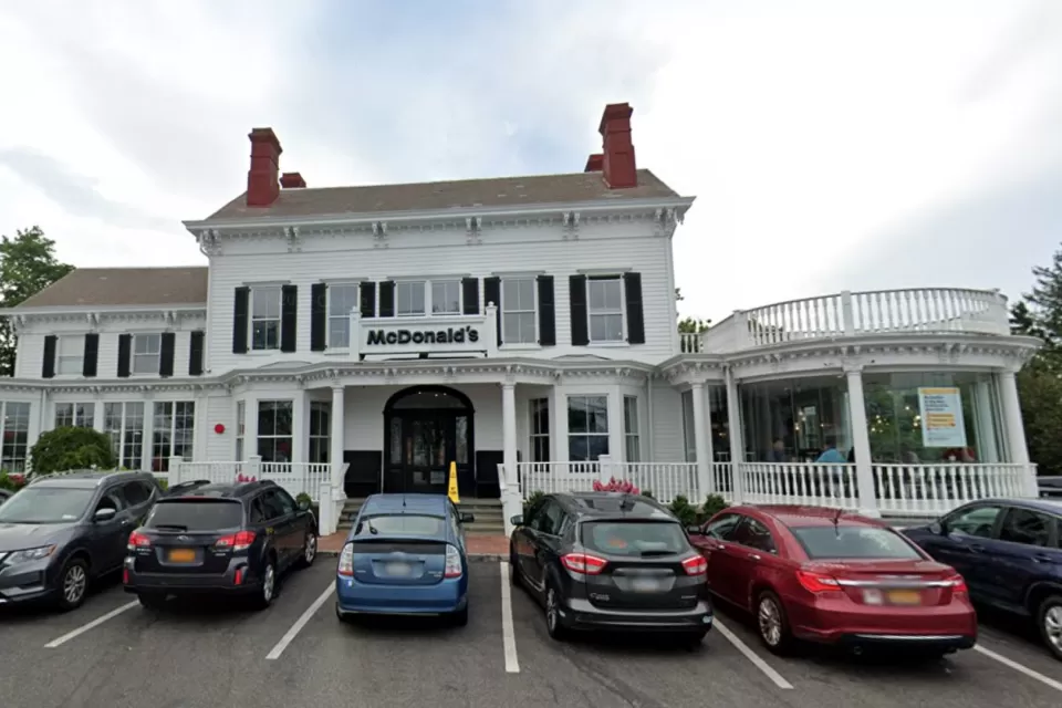 McDonald's building, New Hyde Park, Long Island